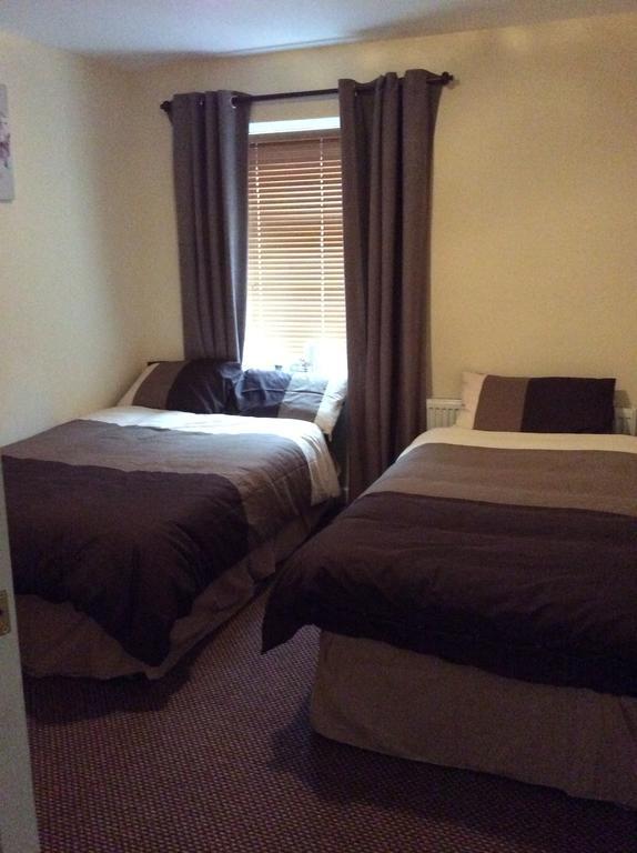 The Lough Inn Galway Extérieur photo