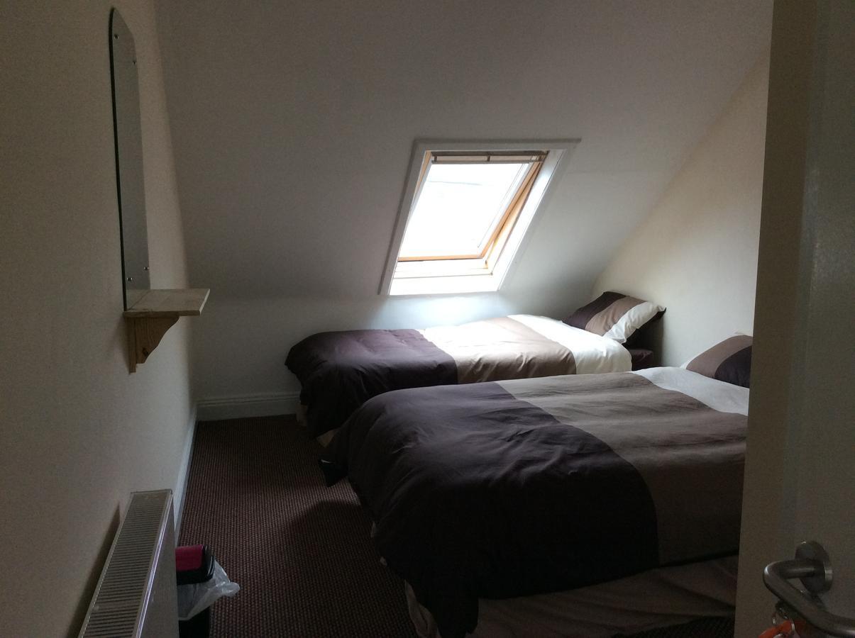 The Lough Inn Galway Extérieur photo